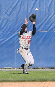Outfielder Catching